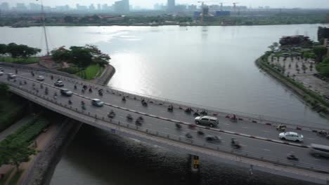 Una-De-Las-13-Tomas-De-Drones-Del-Puente-Khanh-Hoi-Que-Cruza-El-Canal-Tau-Hu-Que-Conecta-Los-Distritos-1-Y-4-En-La-Ciudad-De-Ho-Chi-Minh