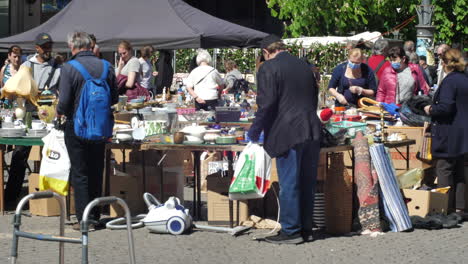 Flee-Market-in-Stockholm-during-pandemic-period.-Static