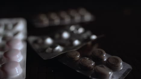 Nahaufnahme-Von-Pharmazeutisch-Verschriebenen-Medikamentenpillen