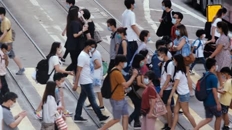 Hong-Kong---22-De-Junio-De-2020:-Cámara-Lenta-De-Multitud-De-Personas-Que-Usan-Máscaras-Faciales-Médicas-En-Hong-Kong