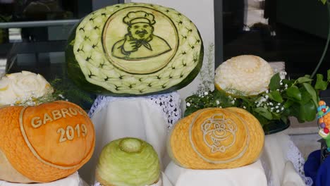 Art-carving-fruits-and-vegetables