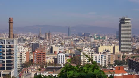 Statisch-Abgesicherte-Aufnahme-Der-Stadt-Barcelona-Vom-Aussichtspunkt-Montjuic-Aus