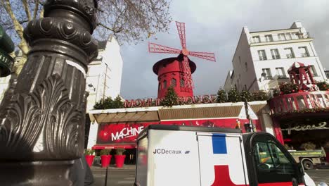 Pariser-Moulin-Rouge-In-Zeitlupe