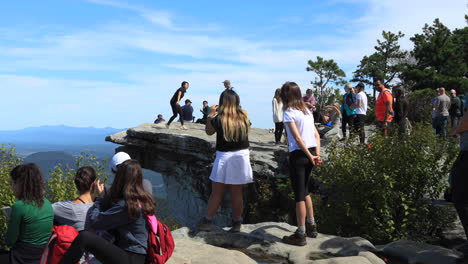 Lots-of-people-taking-photos-from-atop-the-McAfee-Knob