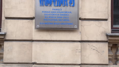 Monument-commemorating-victims-of-smog-air-pollution-in-Krakow,-Poland