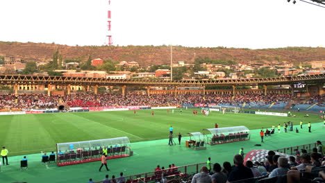 Partido-De-Fútbol-Ararat-Versus-Dudelange-En-El-Estadio-De-Ereván,-Armenia