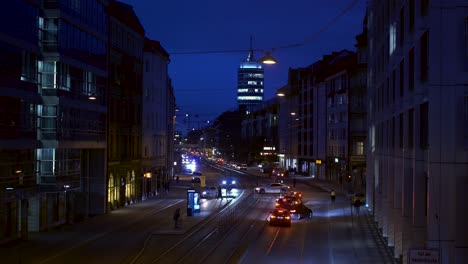 Time-lapse-of-the-evening-rush-hour-in-downtown-Munich