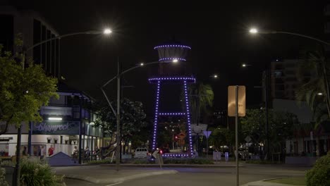 Der-Wasserturm-In-Townsville,-Nord-Queensland,-Australien-Bei-Nacht