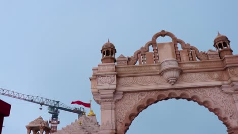 La-Antigua-Arquitectura-De-La-Cúpula-Del-Templo-Indio-En-El-Día-Desde-Un-ángulo-Diferente-Se-Toma-Un-Video-En-Pawagarh-Gujrat-India-El-10-De-Julio-De-2022