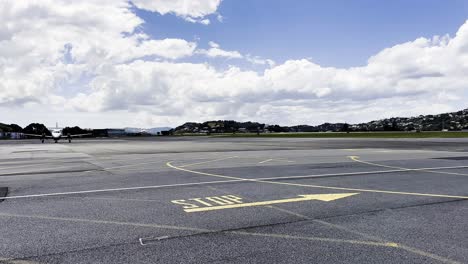 Aviones-De-Air-New-Zealand-Que-Llegan-Al-Aeropuerto-Internacional-De-Wellington-En-Rongotai,-Nueva-Zelanda