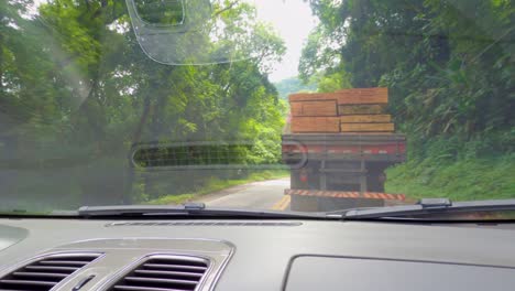 Car-making-a-dangerous-overtaking-on-the-curve