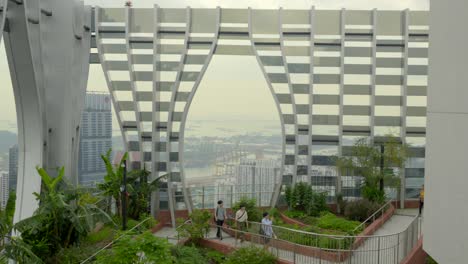 Singapur-Statische-Aufnahme-Aus-Dem-Capitaspring-Sky-Garden-Auf-Dem-Dach-Der-Marina-Bay