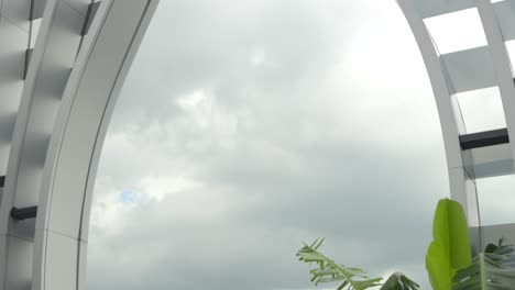Singapur-Meerblick-Von-Der-Capitaspring-Sky-Garden-Dachlandschaft-Mit-Neigungsaufnahme