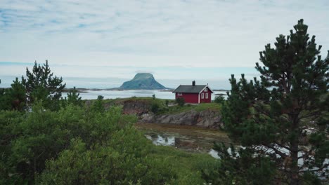 Red-Cottage-On-Lovund-Island-Village-In-Sleneset,-Nordland-Norway