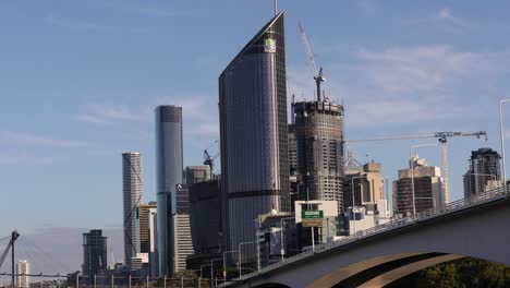 View-of-Brisbane-City-from-The-Cliffs-Boardwalk-at-Kangaroo-Point