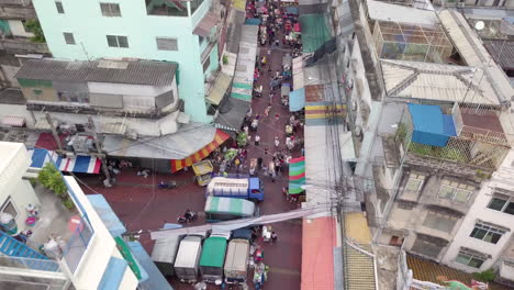Luftaufnahme-Des-Bangkoker-Marktes-Mit-Blick-Nach-Unten