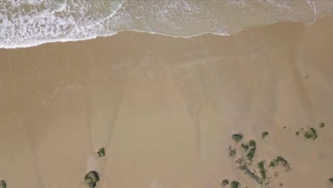 Eine-Luftaufnahme-Eines-Strandes-In-Porttowan