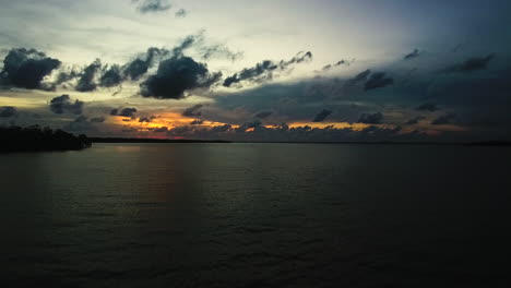 Sonnenuntergang-Auf-Der-Insel