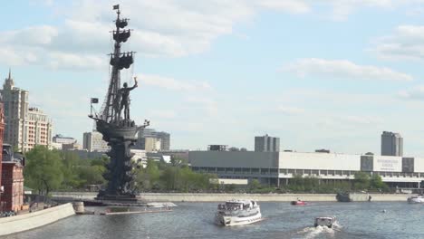 Blick-Auf-Die-Statue-Von-Peter-Dem-Großen,-Moskau,-Russland