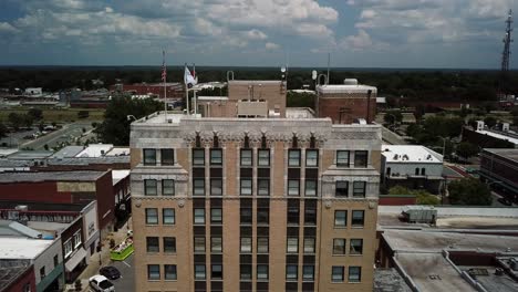 Aerial-flyover-of-Laboratory-Corporation-of-America-building-in-Burlington-NC