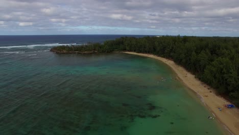 Luftaufnahme-Des-Kawela-Bay-Beech-Park-In-Der-Nähe-Des-Turtle-Bay-Resort-In-Hawaii