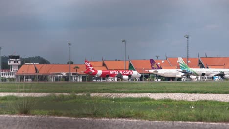 Aviones-En-Las-Terminales-Del-Aeropuerto-De-Siem-Reap