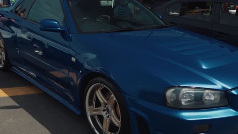 Makellose-Blaue-Nissan-R34-GT-R-Skyline-Auf-Der-Driftcon-Car-Show