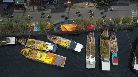 static-top-down-Aerial-view-of-floating-flower-market-and-road-in-Saigon-or-Ho-Chi-Minh-City-in-Vietnam