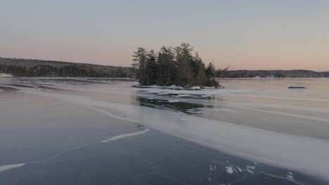 Dämmerung-Am-Moosehead-Lake-Im-Winter