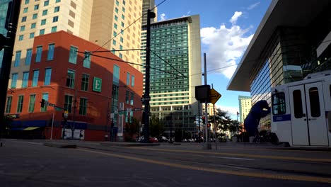 Light-rail-in-the-streets-of-downtown-Denver,-Colorado