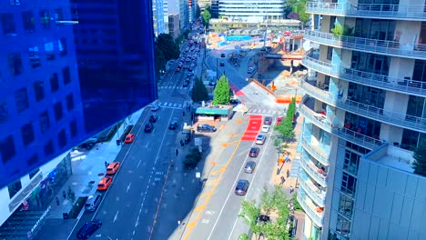 29-Sekunden-Zeitraffervideo-Einer-Alltäglichen-Belebten-Straßenszene-In-Der-Innenstadt-Von-Seattle,-Washington