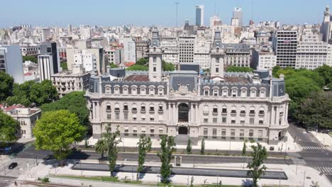 Aerial-parallax-shot-of-the-Customs-building-of-Buenos-Aires,-Argentina