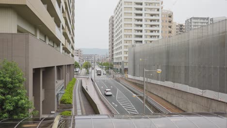 Barrio-Urbano-Japonés,-Clima-Nublado