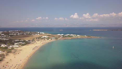 Weitwinkelaufnahme-Des-Goldenen-Strandes-Auf-Der-Griechischen-Insel-Paros