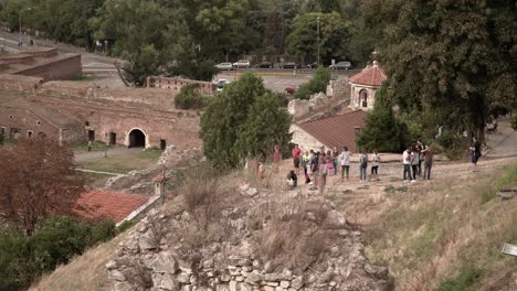 Tourists-viewing-the-Belgrade-Fortress-from-above-in-Serbia