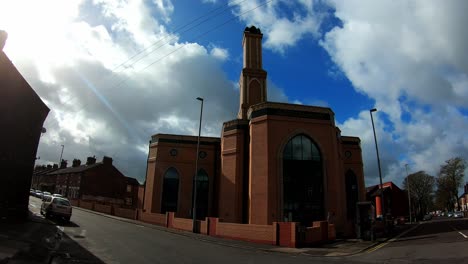 Timelapse,-time-lapse-view-of-Gilani-Noor-Mosque-in-Longton,-Stoke-on-Trent,-Staffordshire,-the-new-Mosque-being-built-for-the-growing-muslim-community-to-worship-and-congregate