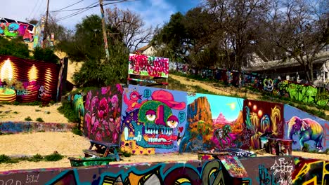 Austin&#39;s-Hope-Outdoor-Gallery-Oder-„Graffiti-Park“-War-Ein-Ort,-An-Dem-Straßenkünstler-Eine-Leinwand-Für-Ihre-Arbeiten-Fanden