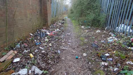 Abfall-Nach-Fliegenkippen,-Mülldeponie,-Sondermüll,-Littering,-Fliegenkippen-In-Stoke-On-Trent,-Einer-Der-ärmsten-Gegenden-Englands