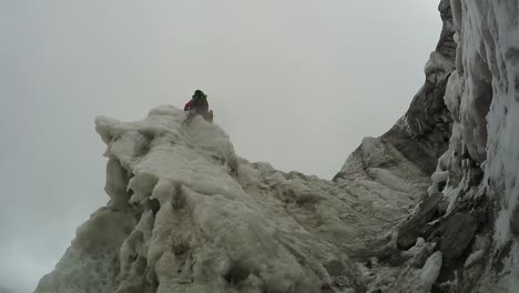 Himalaya-Bergsteiger-An-Den-Eisberggipfeln-Des-Himalaya