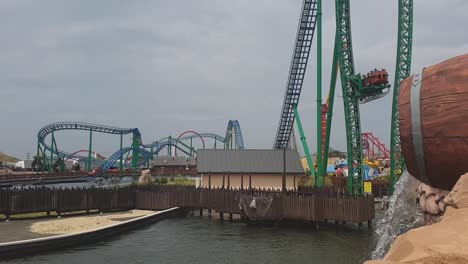 Parque-Energylandia-En-Zator,-Polonia