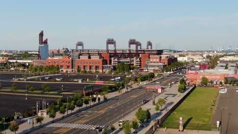 Toma-Aérea-Del-Estadio-De-Béisbol-De-Citizens-Bank-Park-Phillies-Y-Xfinity-Live