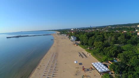 Strand-In-Der-Nähe-Von-Sopot,-Polen-Im-Sommer
