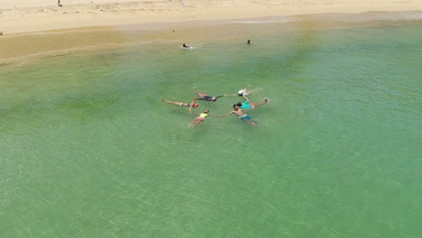 Luftaufnahmen-Von-Castara,-Einem-Kleinen-Fischerdorf-Auf-Der-Leeseite-Der-Karibikinsel-Tobago