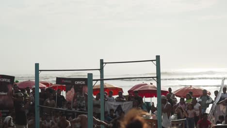 Cámara-Lenta-120fps---Competencia-De-Calistenia-En-Parque-En-Huanchaco