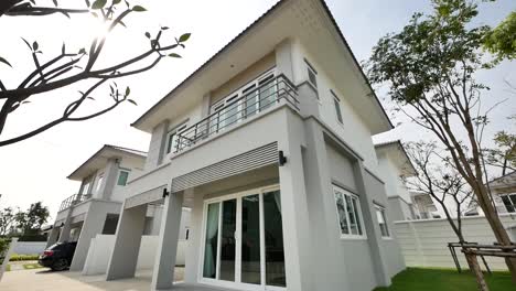 Modernes,-Weißes,-Leeres-Außendesign-Für-Häuser