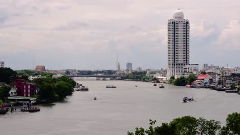 El-Río-Chaophraya-Está-Lleno-De-Historia-Y-Cultura