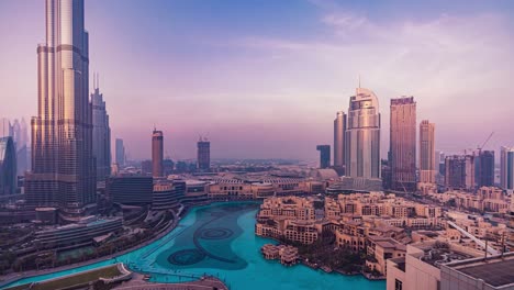 Fantastisches-Tag-zu-Nacht-Zeitraffervideo-In-Der-Innenstadt-Von-Dubai,-Mit-Dubai-Brunnen-Und-Burj-Khalifa