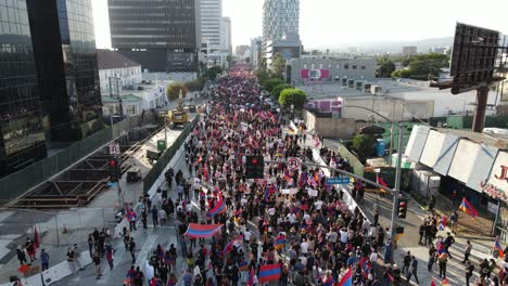 Pro-Armenien-Protest-In-Los-Angeles,-Kalifornien