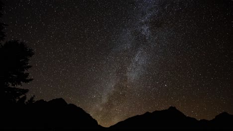 Stars-time-lapse-in-the-mountains-with-milky-way-in-the-center