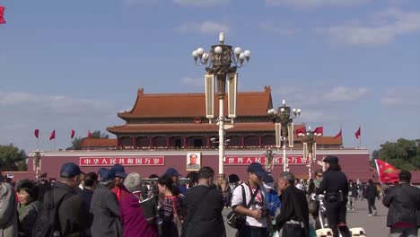 Tourists-visiting-The-Forbidden-City,-Beijing,-China